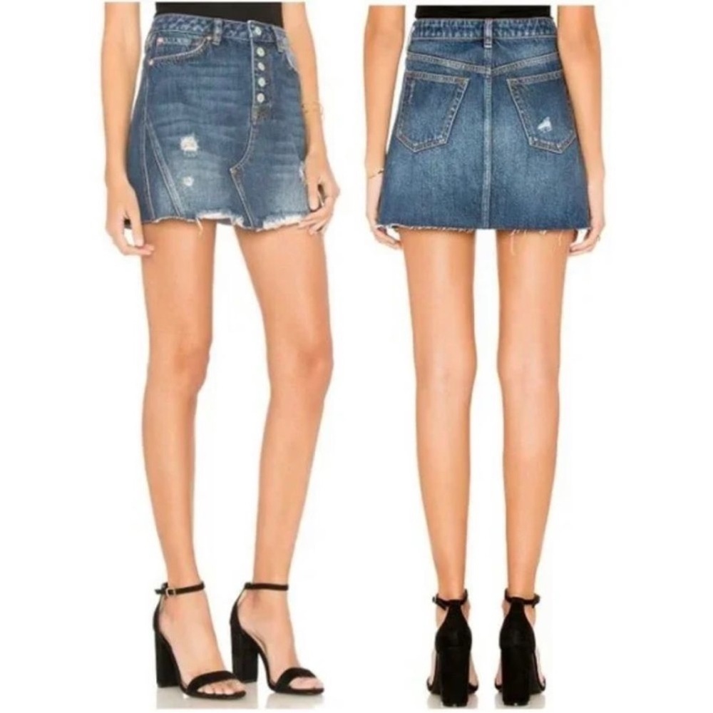 We The Free Aline Buttonfly Distressed Raw Hem Denim/Jean Mini Skirt. Size 31